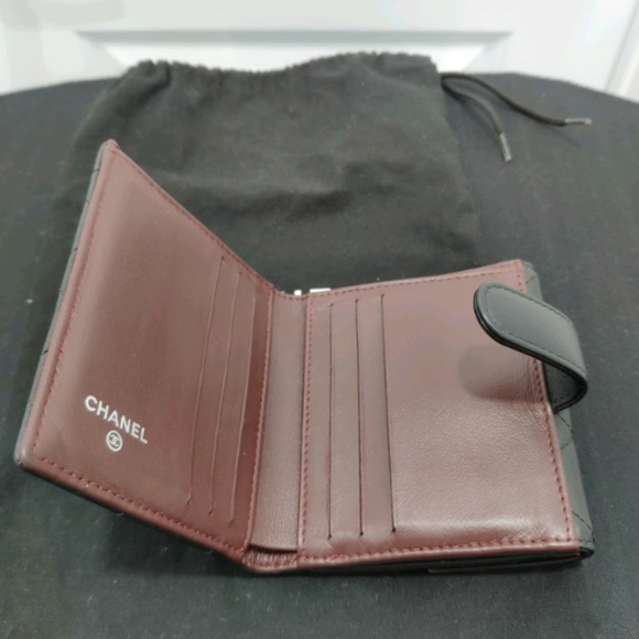 Chanel Classic Flap Quilted Wallet - Picture 4 of 8